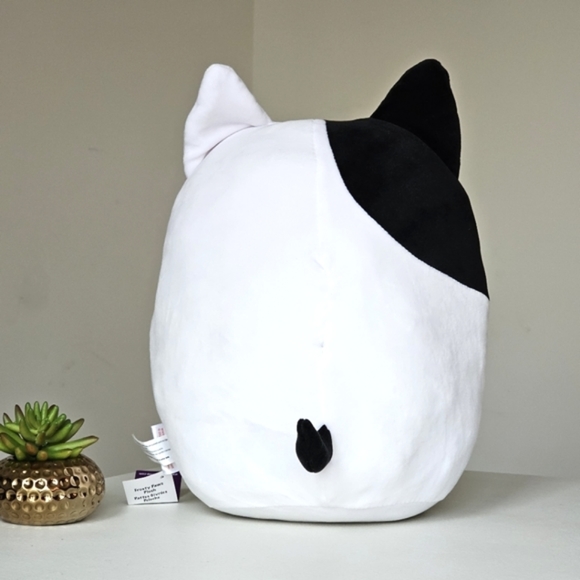 Iscream Super Soft Stuffed Black White Frosty Paws Fleece Pillow Brand New - Picture 3 of 12